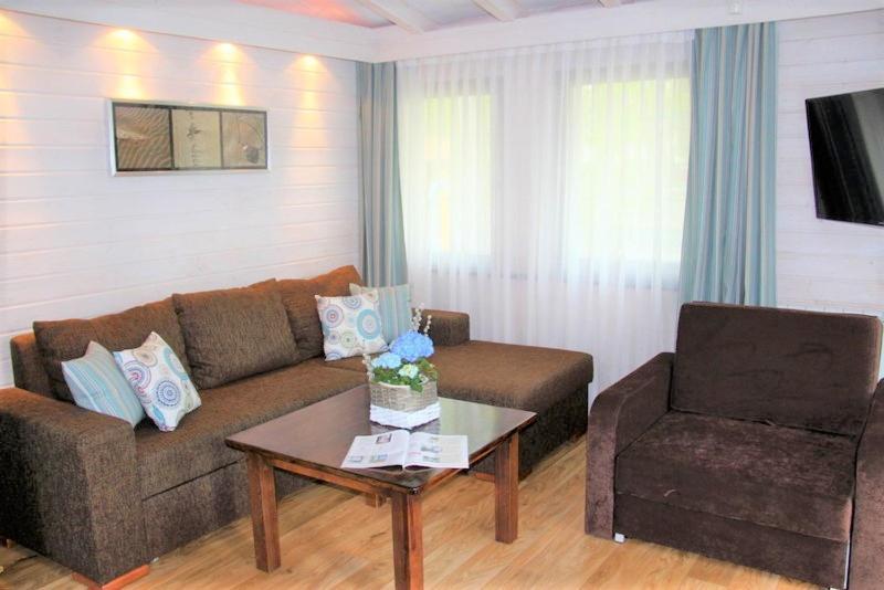 Osrodek Wczasowy Lesny Resort Mielno Миелно Екстериор снимка